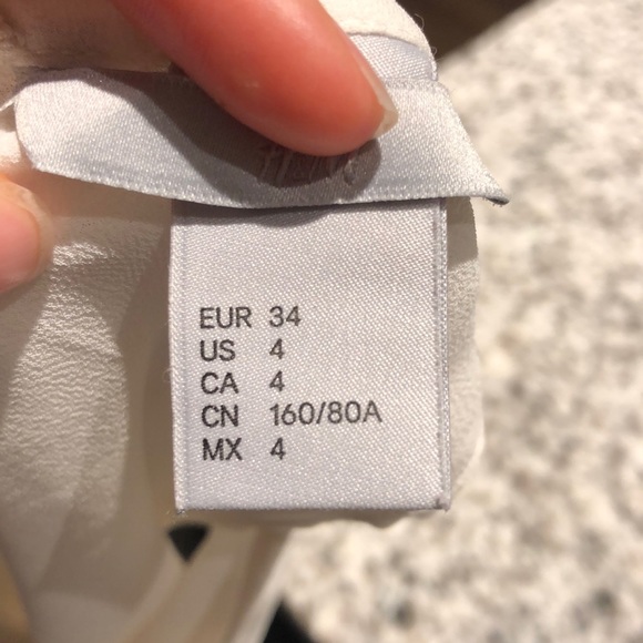 H&M white top - Picture 6 of 6